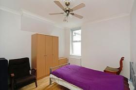 2 bedroom Flat for s...